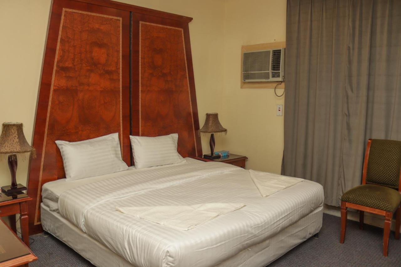Al Orouba Hotel Riadh Exterior foto